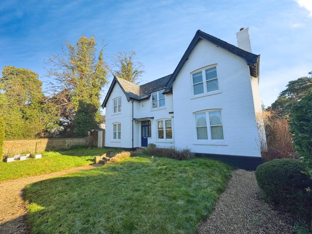 Main image of property: Stansted Road, Bishop's Stortford, Hertfordshire, CM23