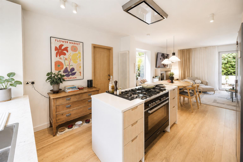House in Hull, Kingston upon Hull - View 5