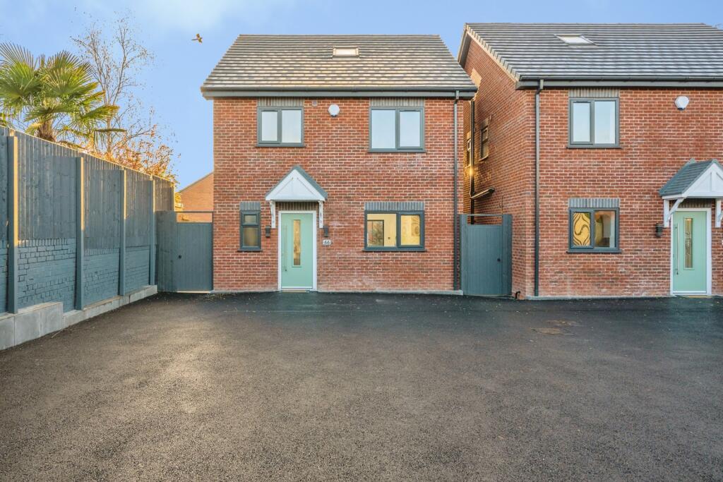 Main image of property: Hockley Road, Wilnecote, Tamworth, Staffordshire, B77