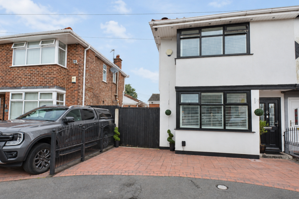 Main image of property: Rainow Avenue, Droylsden, M43