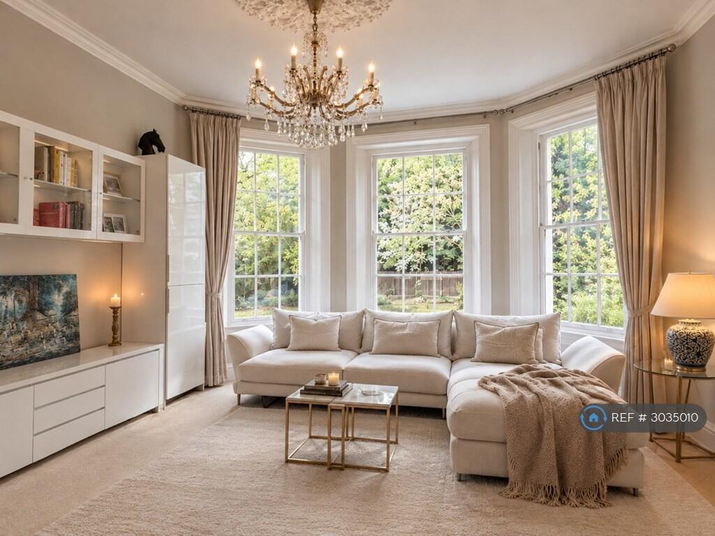 Main image of property: Woodford Road, London, E18