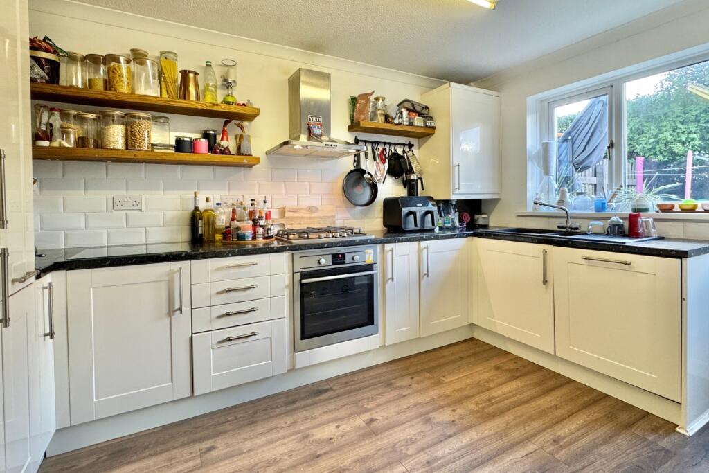 24, Raleigh Close, Padstow, PL28 photo 3