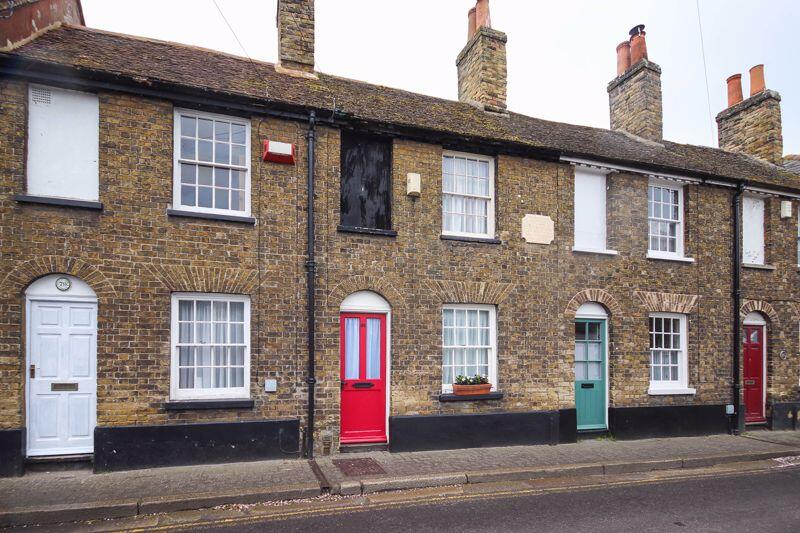 Main image of property: Sandwich