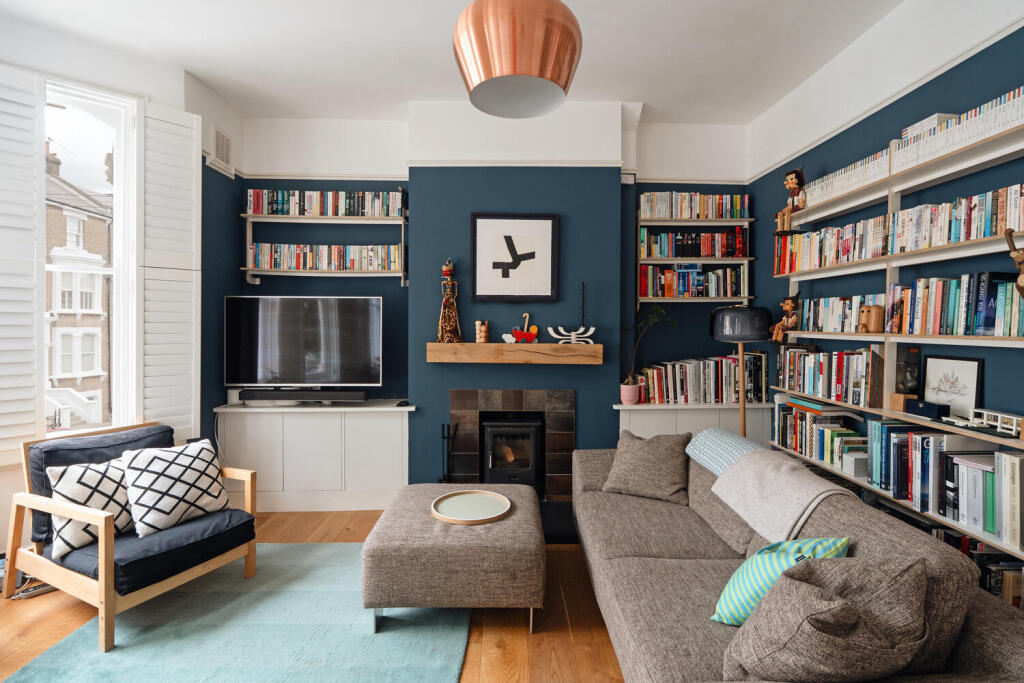 Apartment in London - More