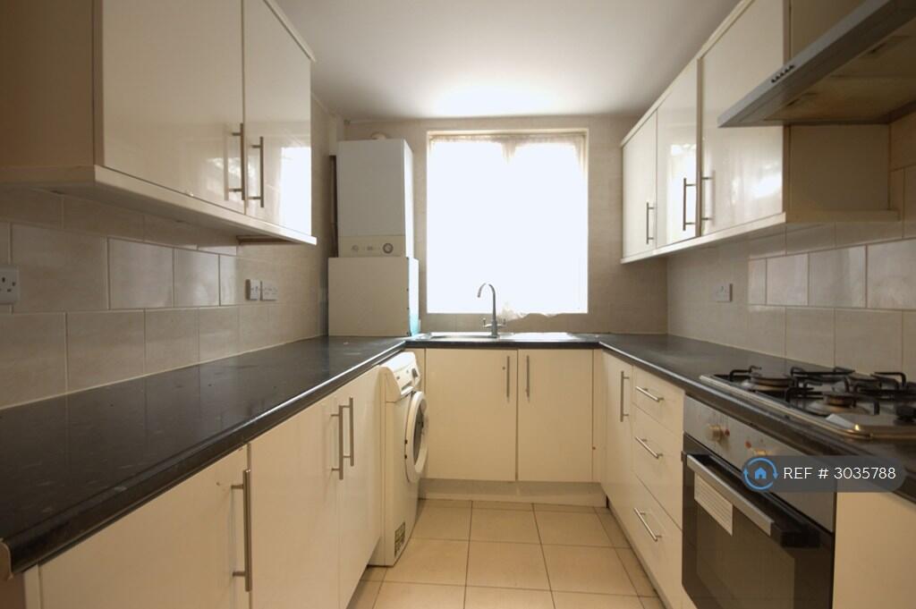 Apartment in London - View 3