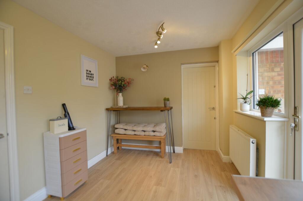 House in South Kesteven, Almshouses, Bourne - More