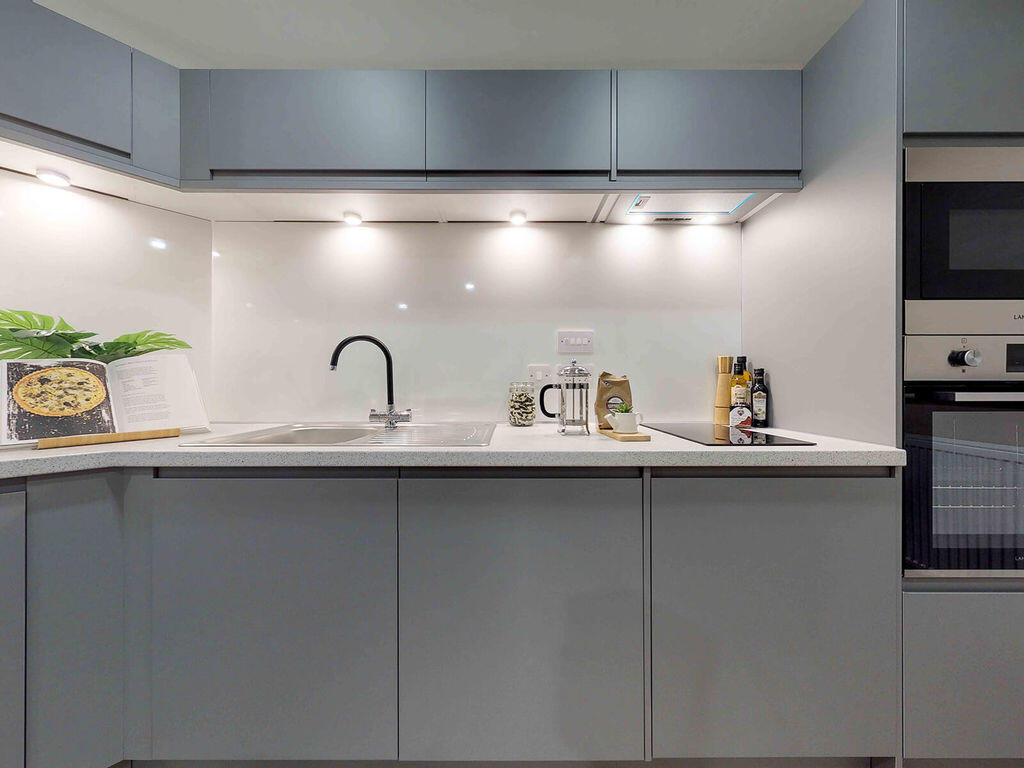 Apartment in Sheffield, South Yorkshire - More
