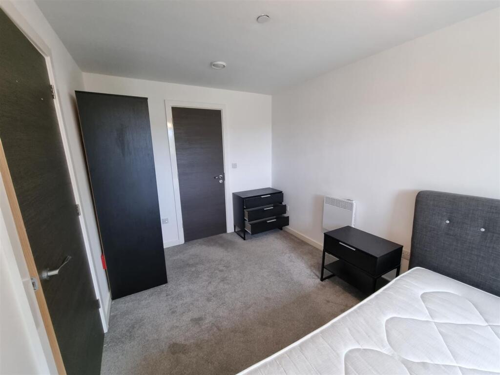 Apartment in Manchester - More