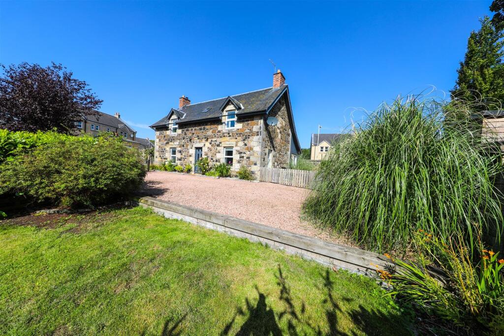 Main image of property: Leslie Mains, Leslie, Glenrothes