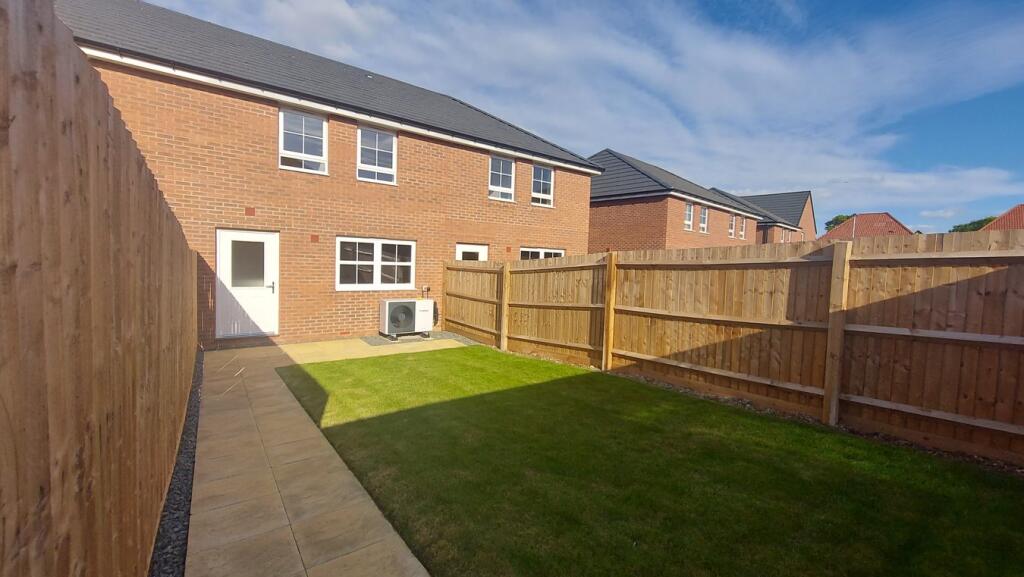 Abbott Row, Corby Glen, Grantham, NG33 photo 2