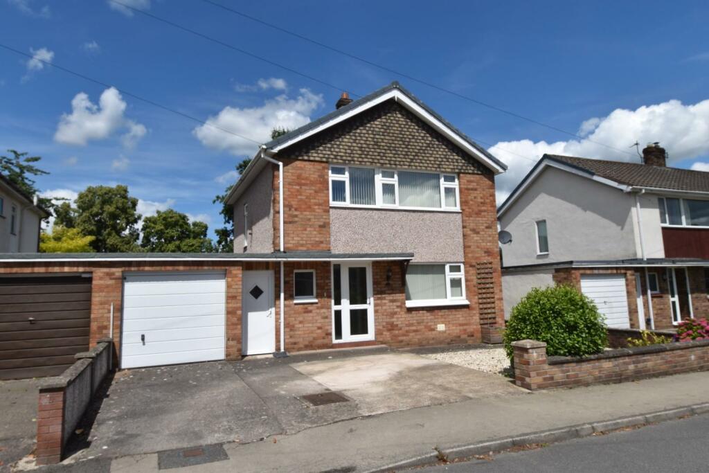 3-bed detached on Tyn Y Parc, Ruthin, £250,000