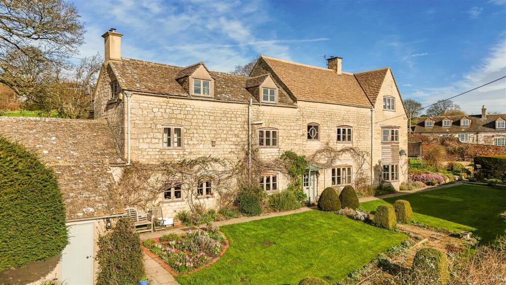 Main image of property: Wraggcastle Lane, Pitchcombe, Stroud