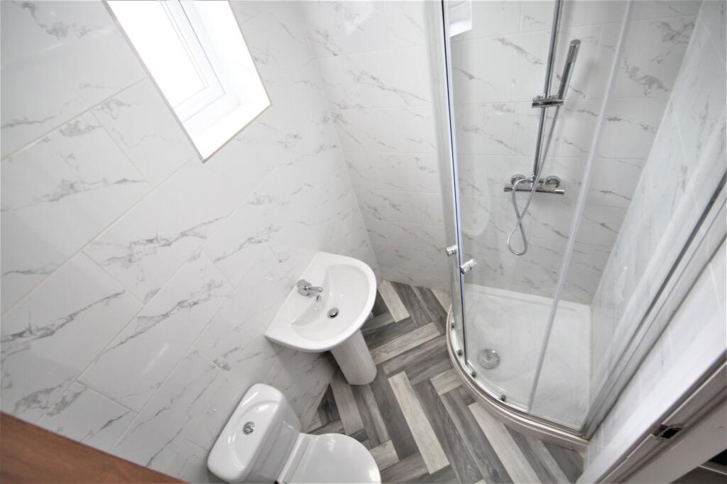 Apartment in Preston - View 5