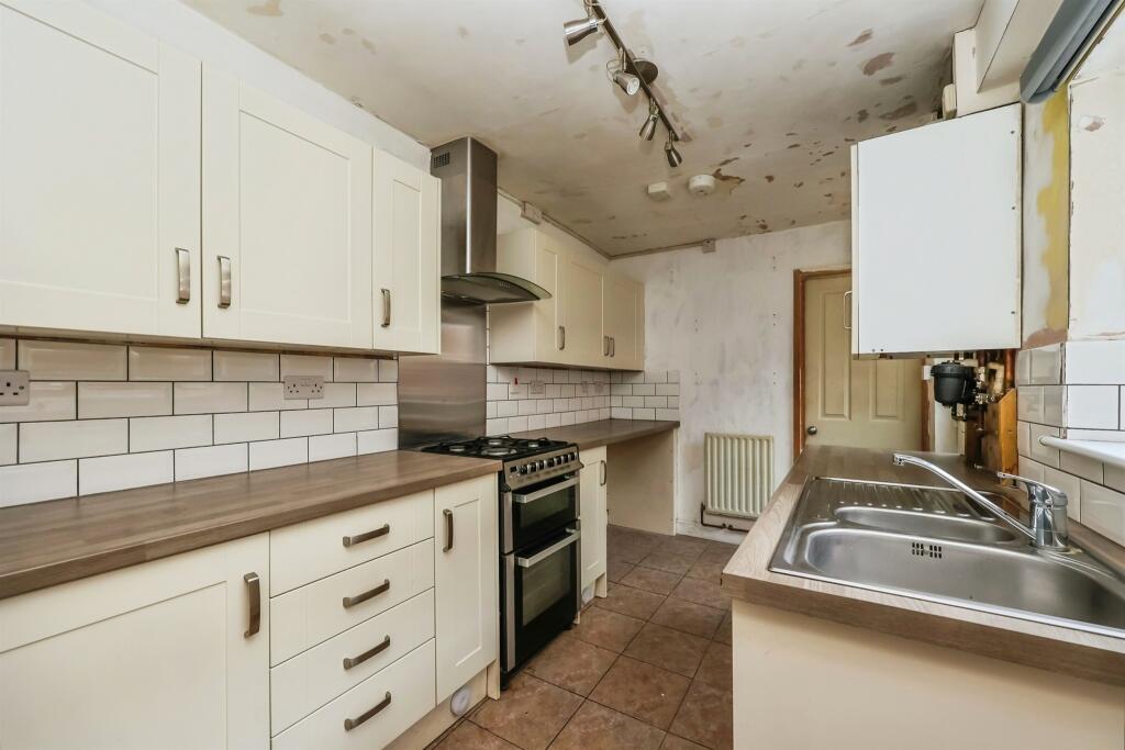 Queen Street, Langley Mill, Nottingham - More