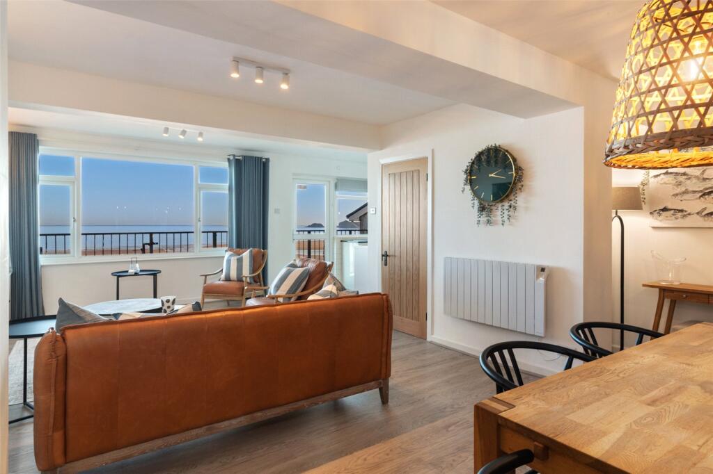 Apartment in Swansea - View 3