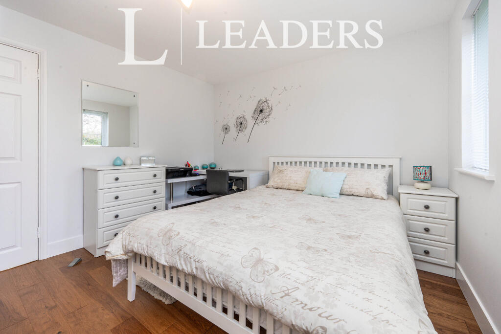 Apartment in Woburn Sands, City of Milton Keynes - More
