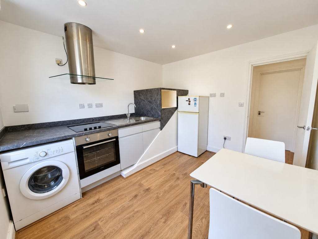 Apartment in London - View 3