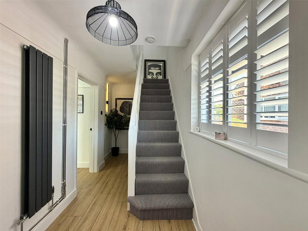 House in Wirral, Liverpool City Region - View 3