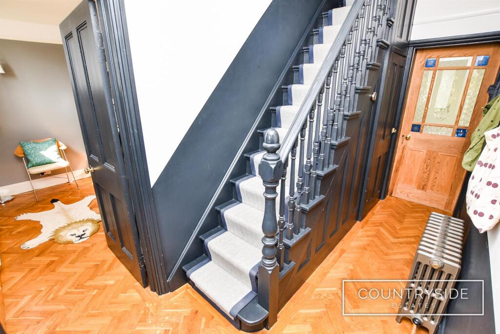House in Castle Point, Thundersley - View 5