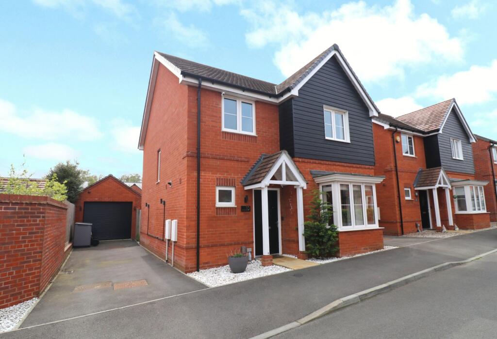 Main image of property: Harper Road, Botley, SO32