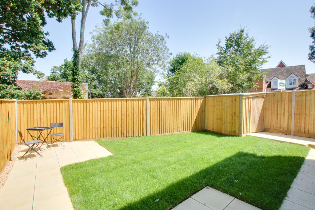 Bishop's Waltham - New Home photo 4