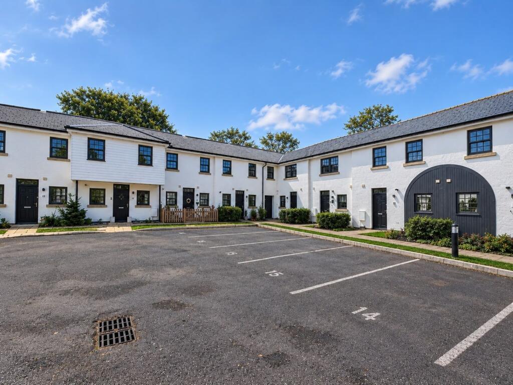 Main image of property: Halfway Road, Sheerness, ME12 3AS