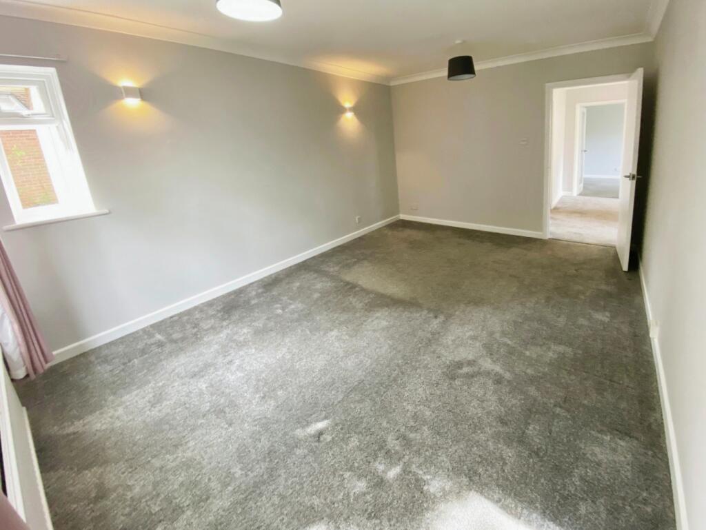 Apartment in Bournemouth, Winton - View 4