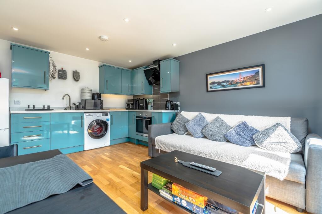 Apartment in Salisbury - View 4