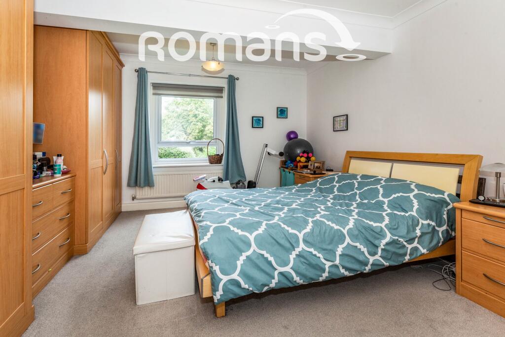 Apartment in Slough - View 3