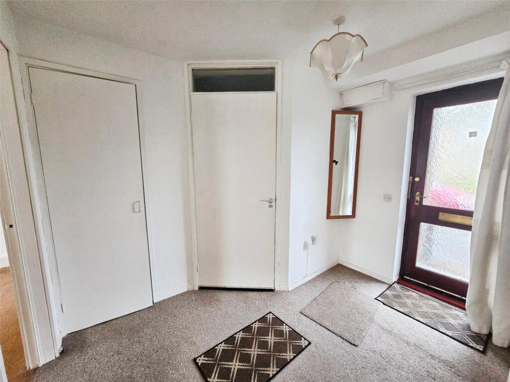 Bluebell Close, Newton Aycliffe, County Durham, DL5 photo 2