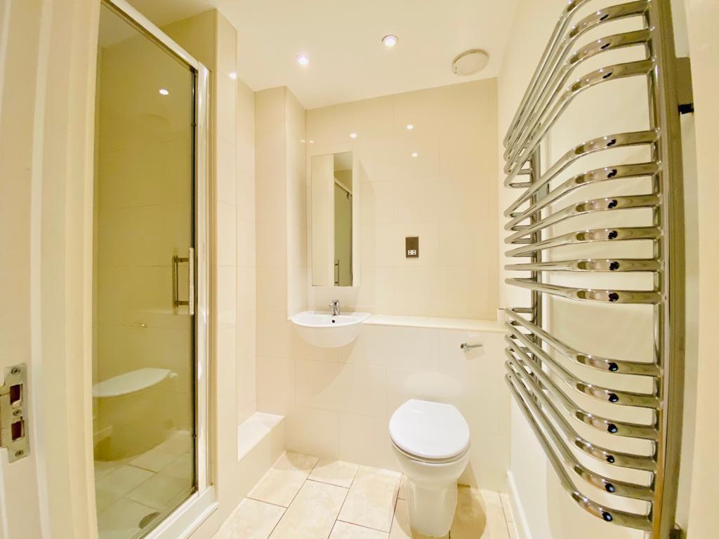 2 bedroom penthouse for rent