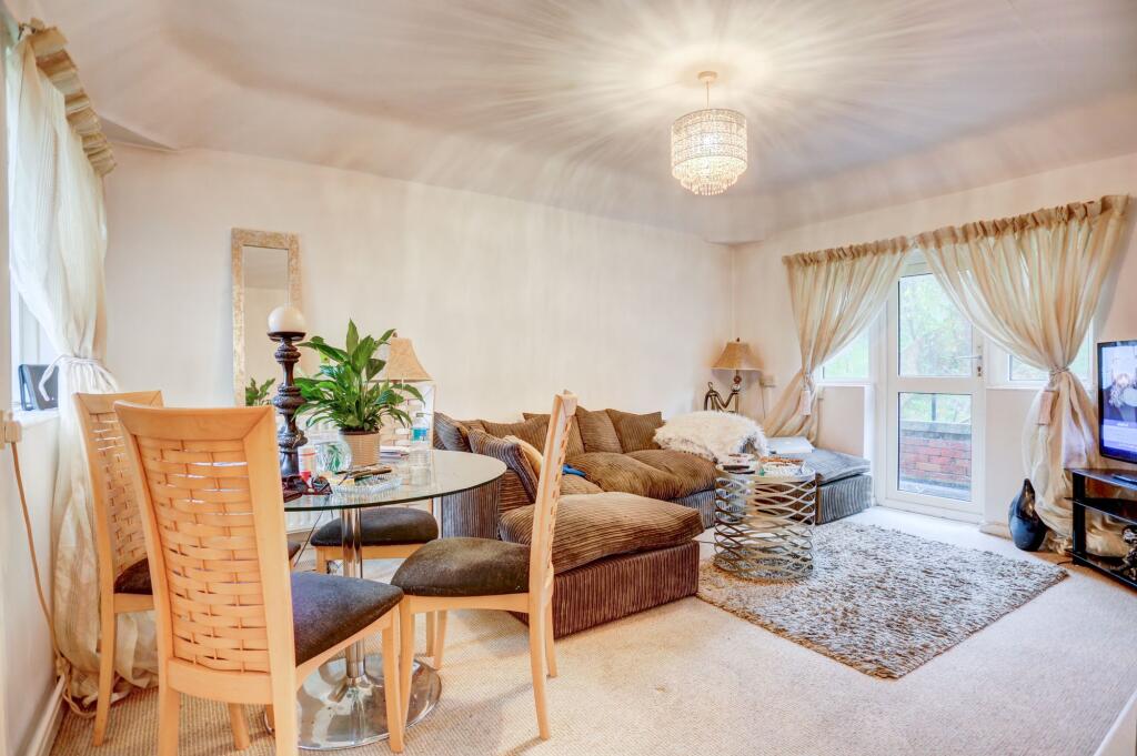 1-bed flat on Carden Avenue, Brighton, BN1, £190,000