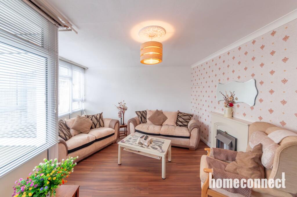 Carron Close, London, E14 - More