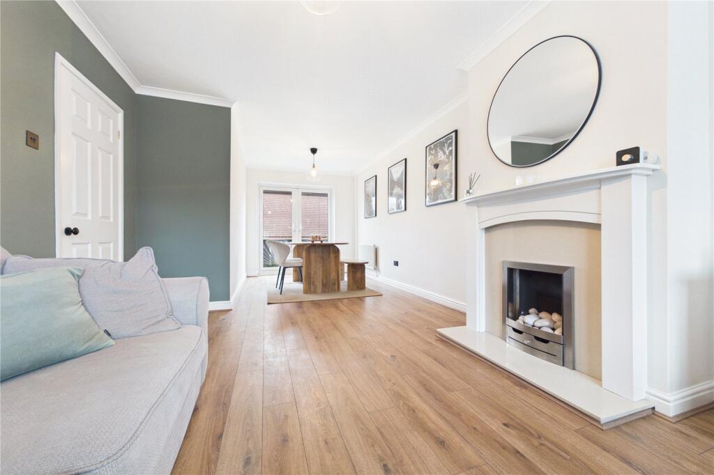 Highworth Way, Tilehurst, Reading, Berkshire, RG31 photo 3
