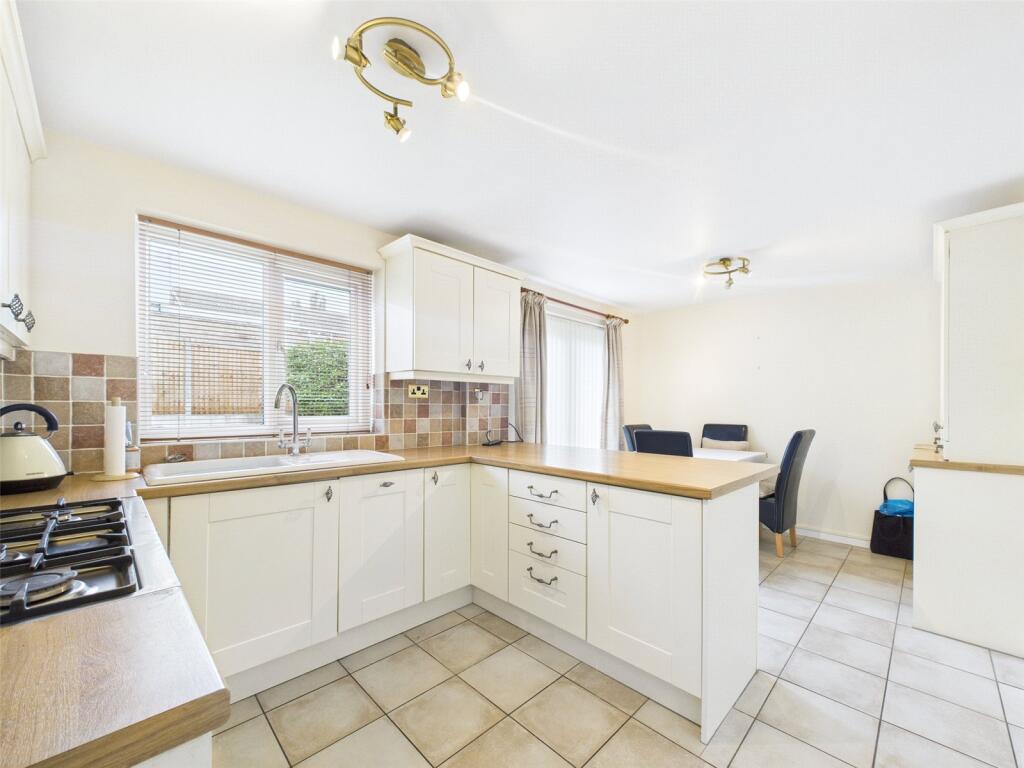 Wensleydale Close, Nottingham, Nottinghamshire, NG8 photo 3
