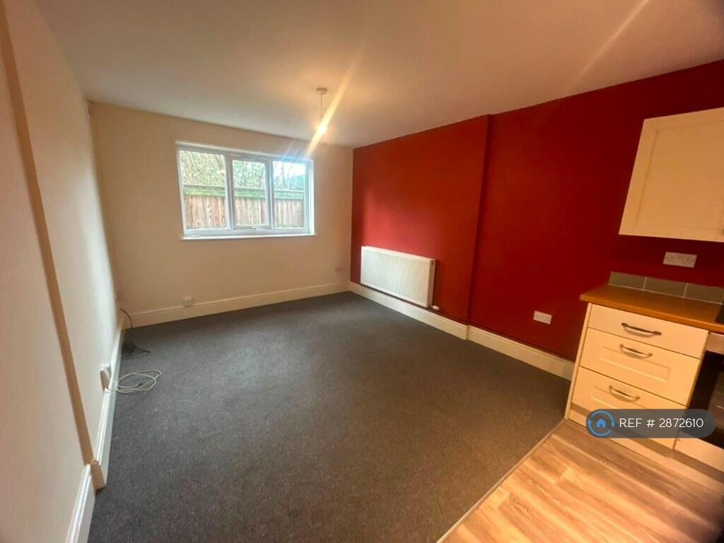 Apartment in Grimsby, Holme Hill - View 5