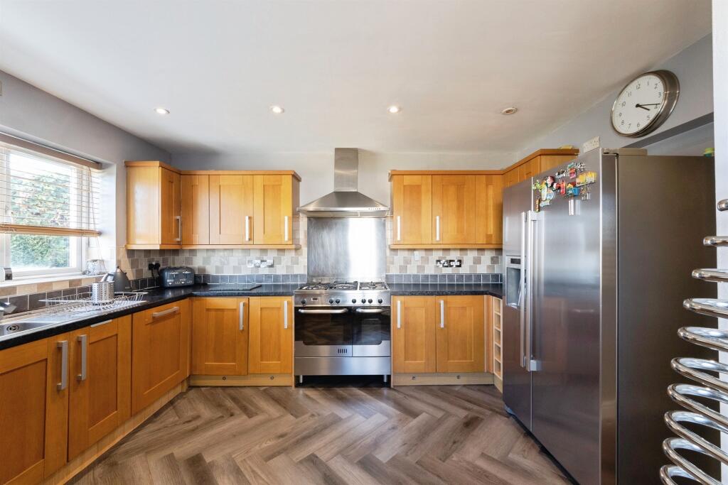 House in Birmingham, West Midlands - View 3