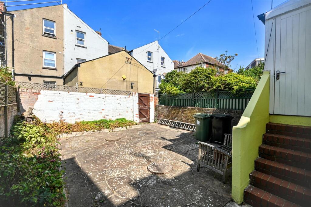 House in Eastbourne, Little Chelsea, Upperton - View 4