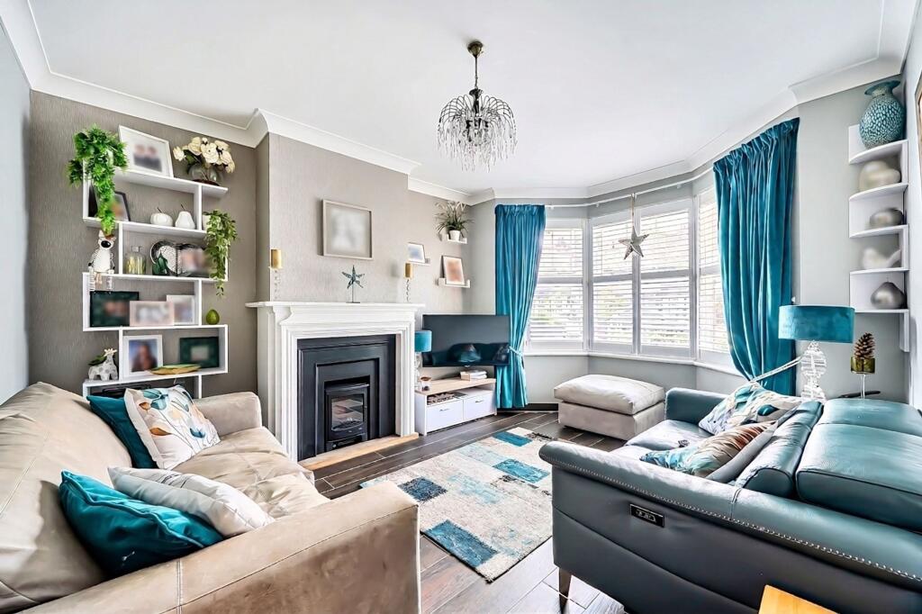 House in Tandridge, Warlingham - View 2