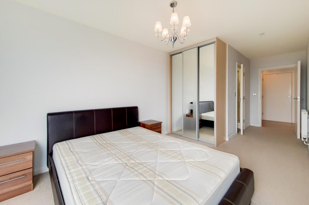 Apartment in London - View 5