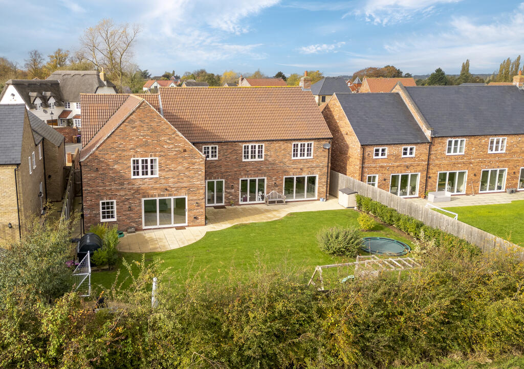 7 Brindley Close, Thorpe-On-The-Hill, Lincoln, Lincolnshire, LN6 9GU photo 3