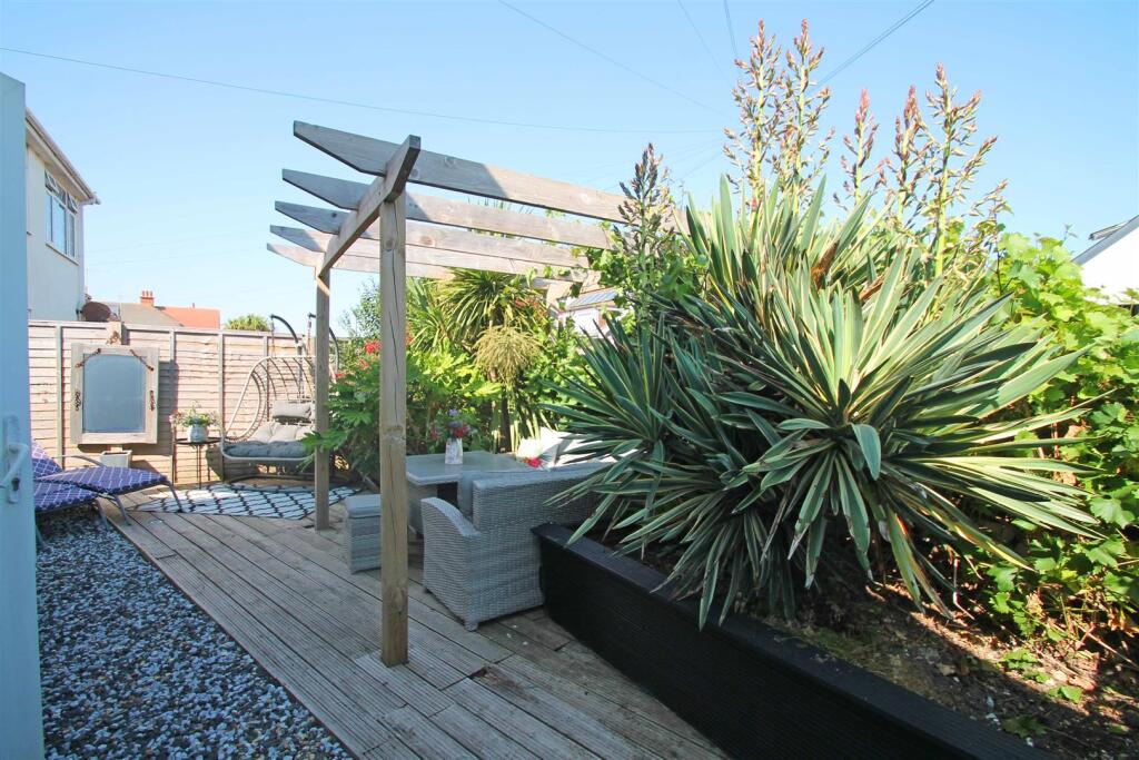 Brighton Road, Lancing photo 4