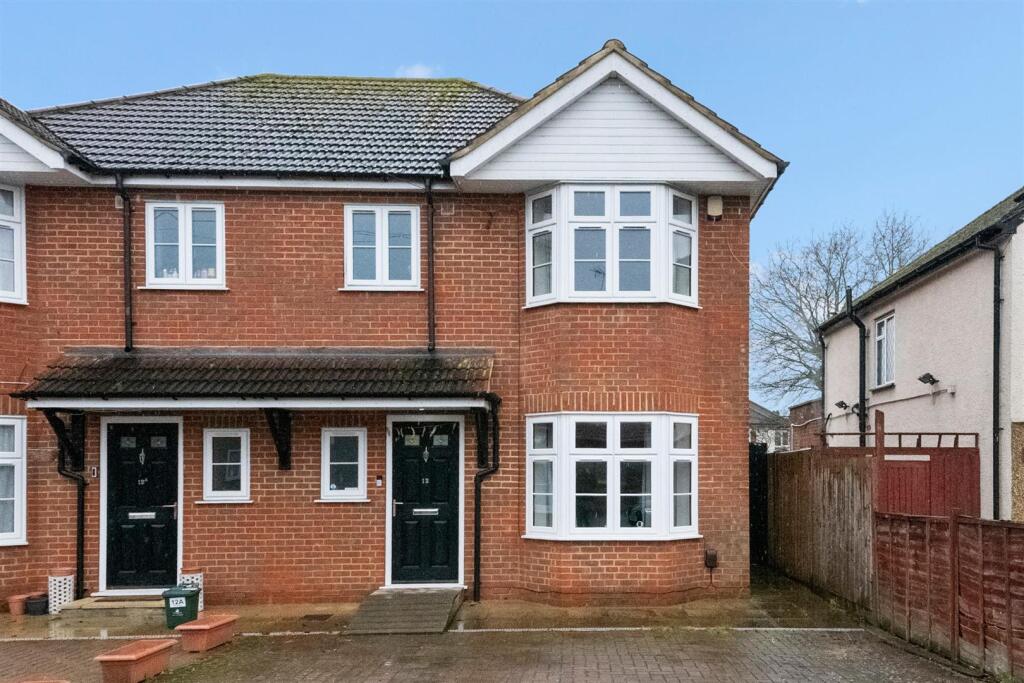 Walnut Way, Ruislip, Ruislip