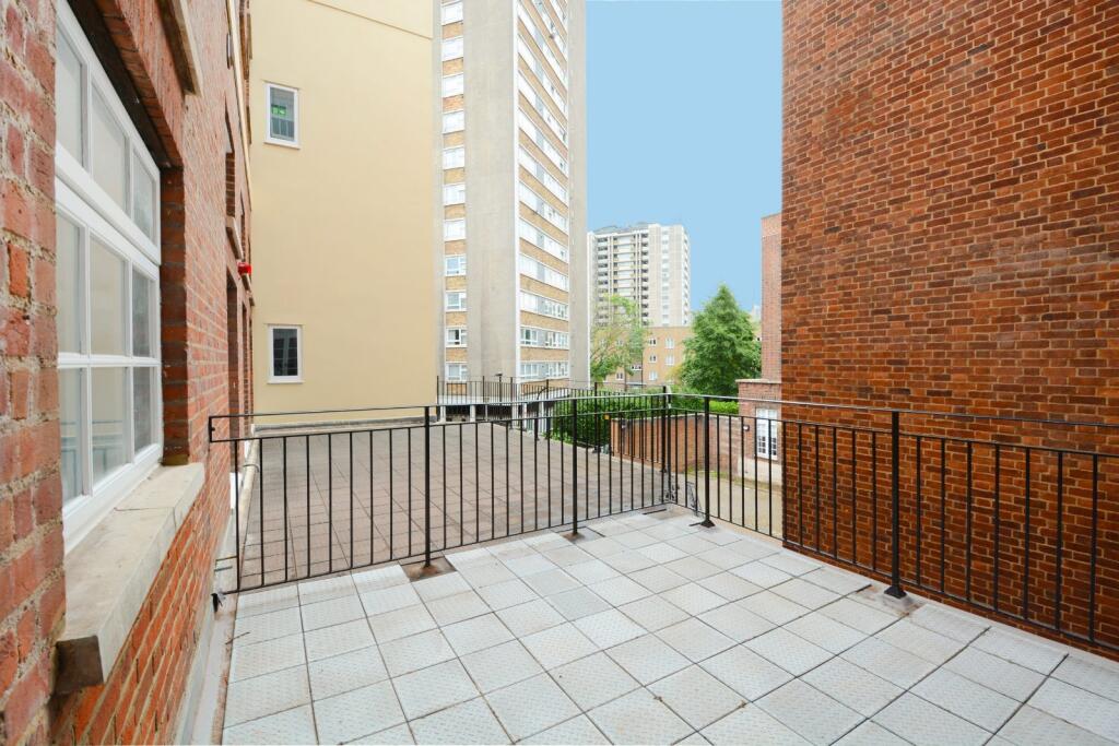 Apartment in London - View 5