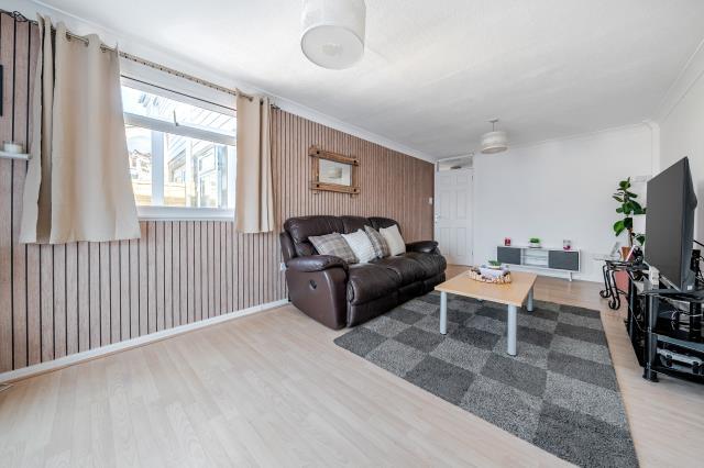Coleman Close, Basingstoke, Hampshire - View 5