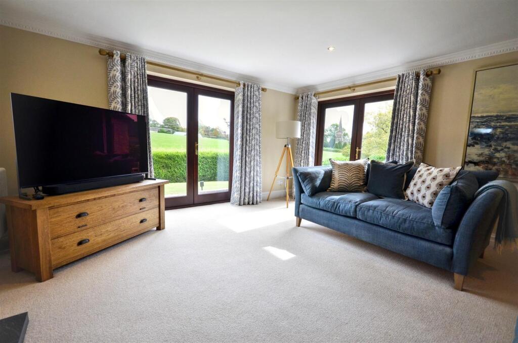 House in Stoke-on-Trent - View 5