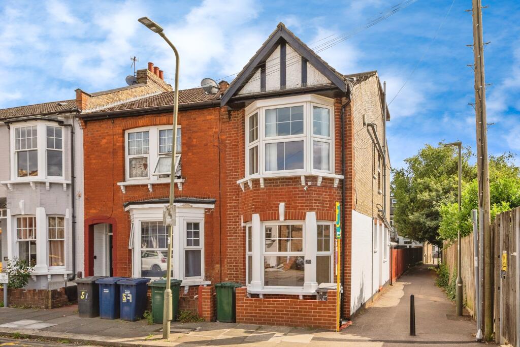 Main image of property: Percy Road, London, N12