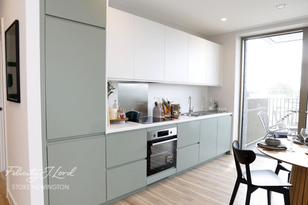 Main image of property: Station Road, London