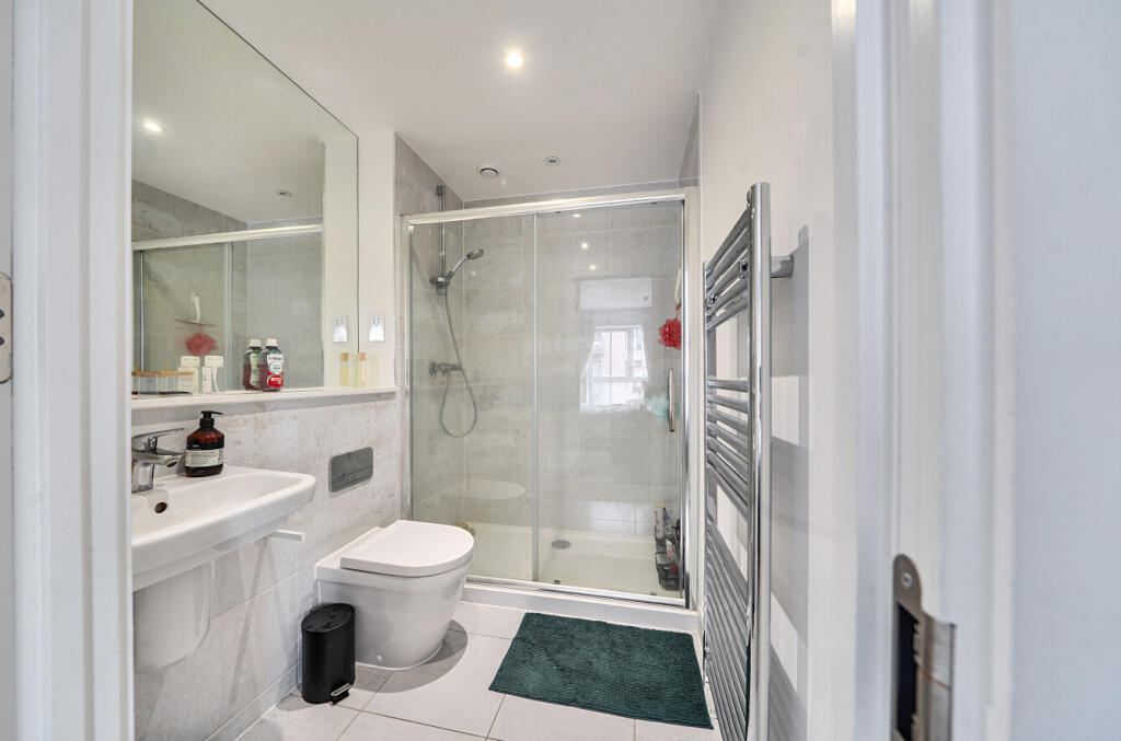 Apartment in Southampton - More