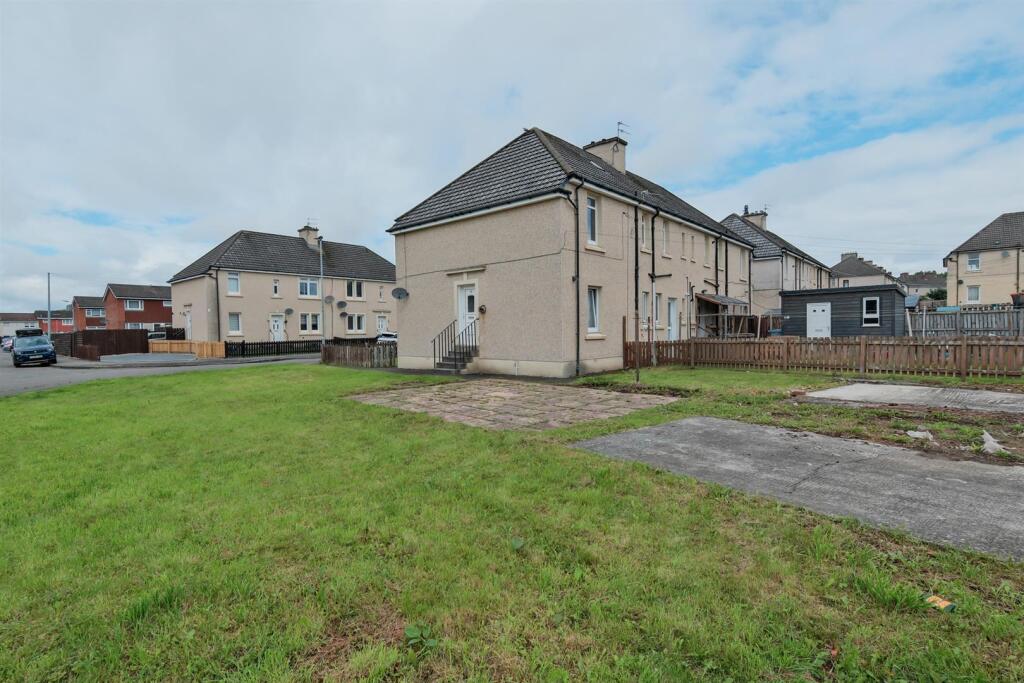 Apartment in Motherwell, North Lanarkshire - View 5